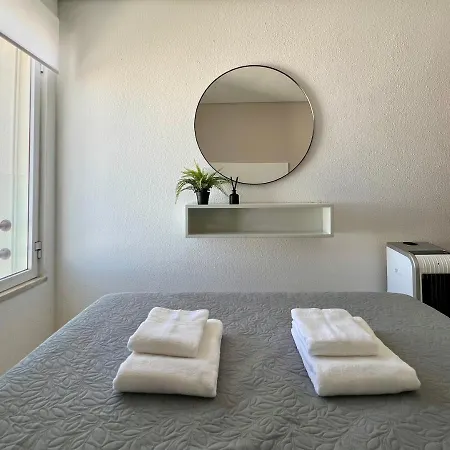 Ad Aprt Apartment
